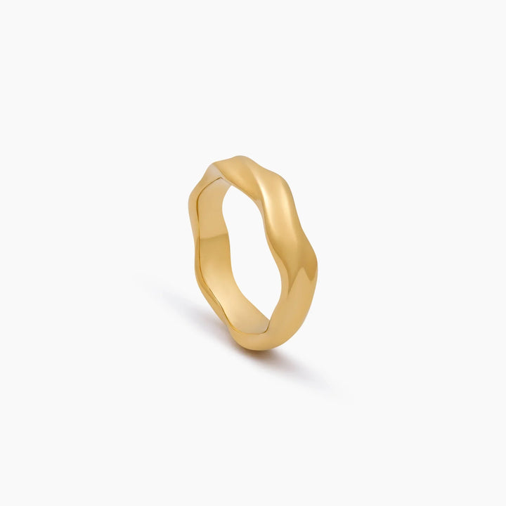 Wave Twist Ring